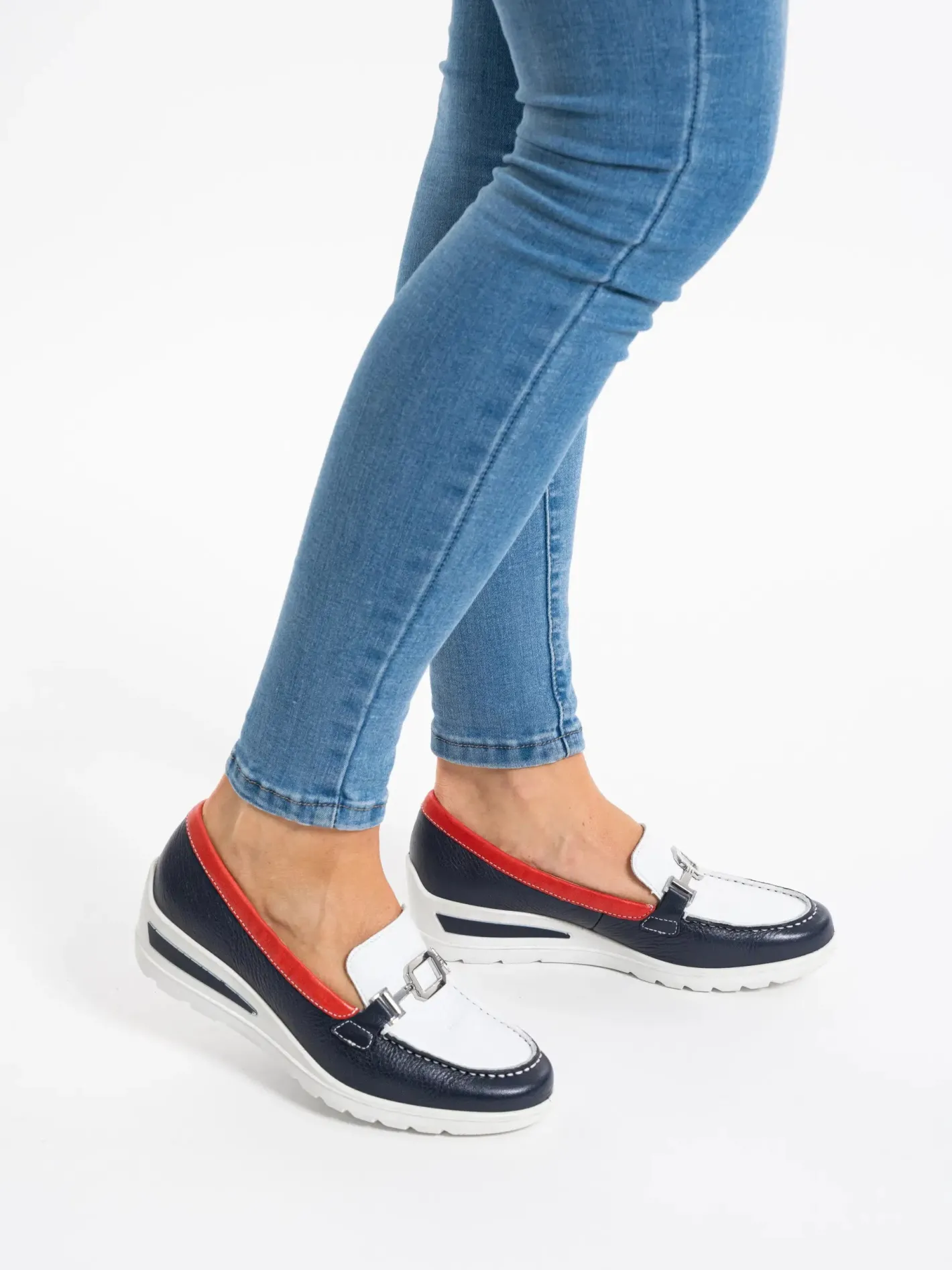 ara___nautical_wedge_pump_1.webp Ara - 50638 Nautical Wedge Pump