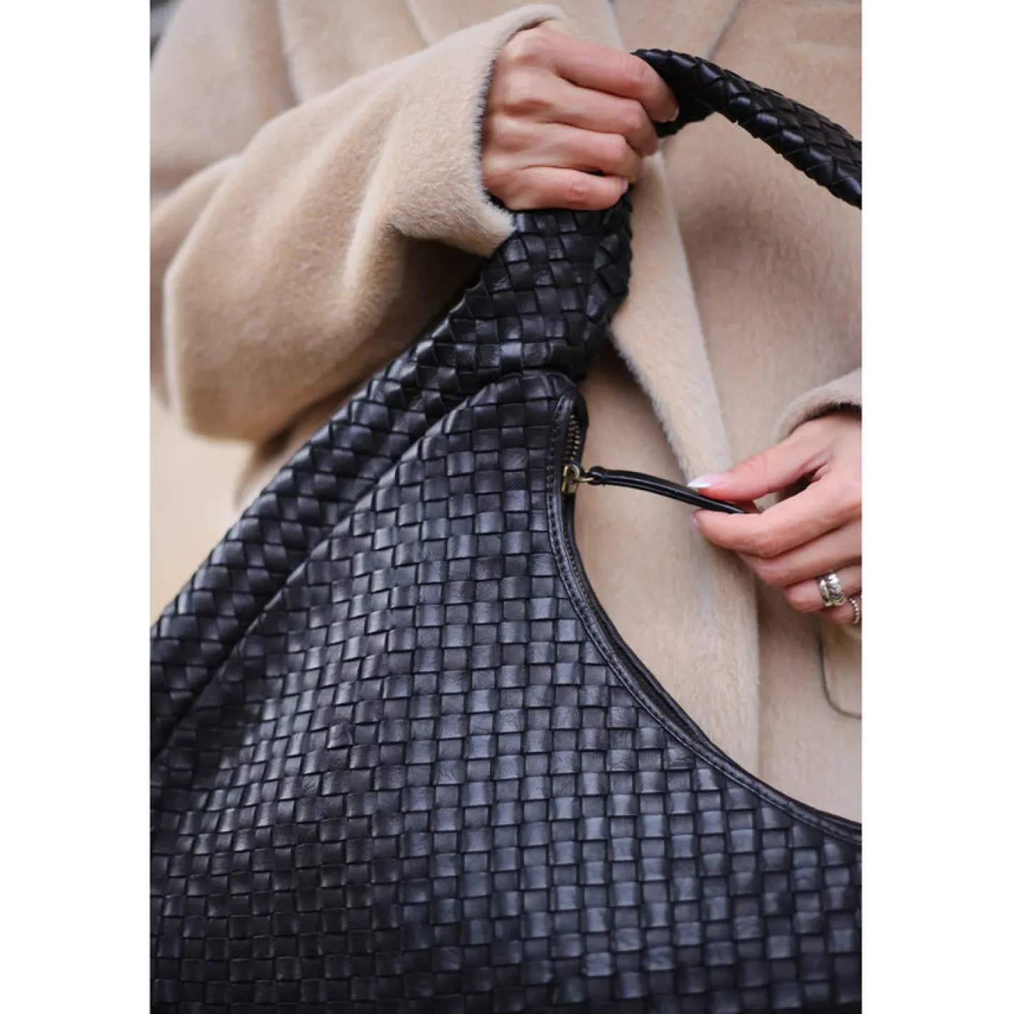 depeche___elegant_black_s_3-1.webp Depeche - 16464 Elegant Black Shopper Bag