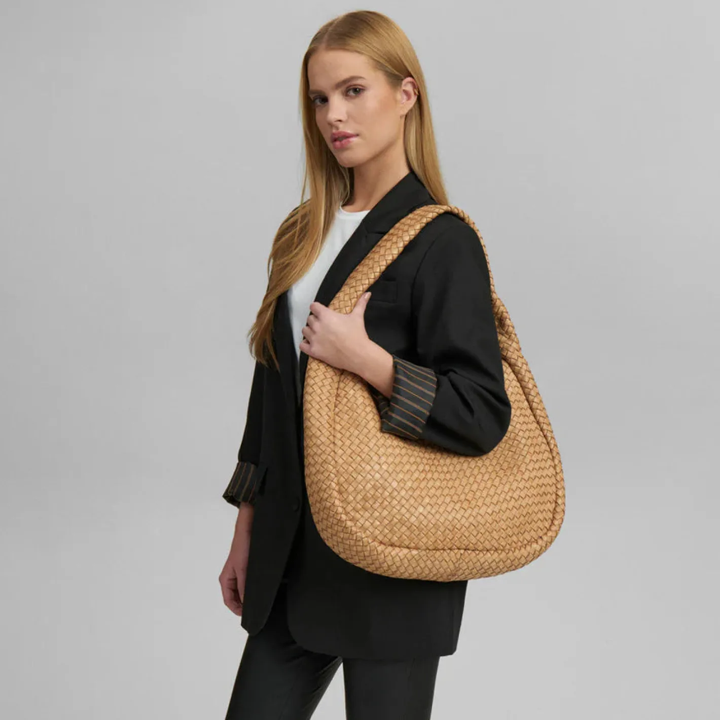 depeche___elegant_sand_sh_2.webp Depeche - 16464 Elegant Sand Shopper Bag