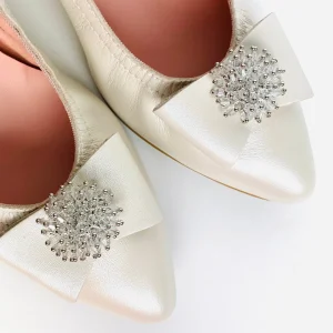 Le Babe - Ivory Cluster Med Heel Court Shoe*