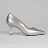 Lodi - Jona Silver Leather Court with a Kitten heel*