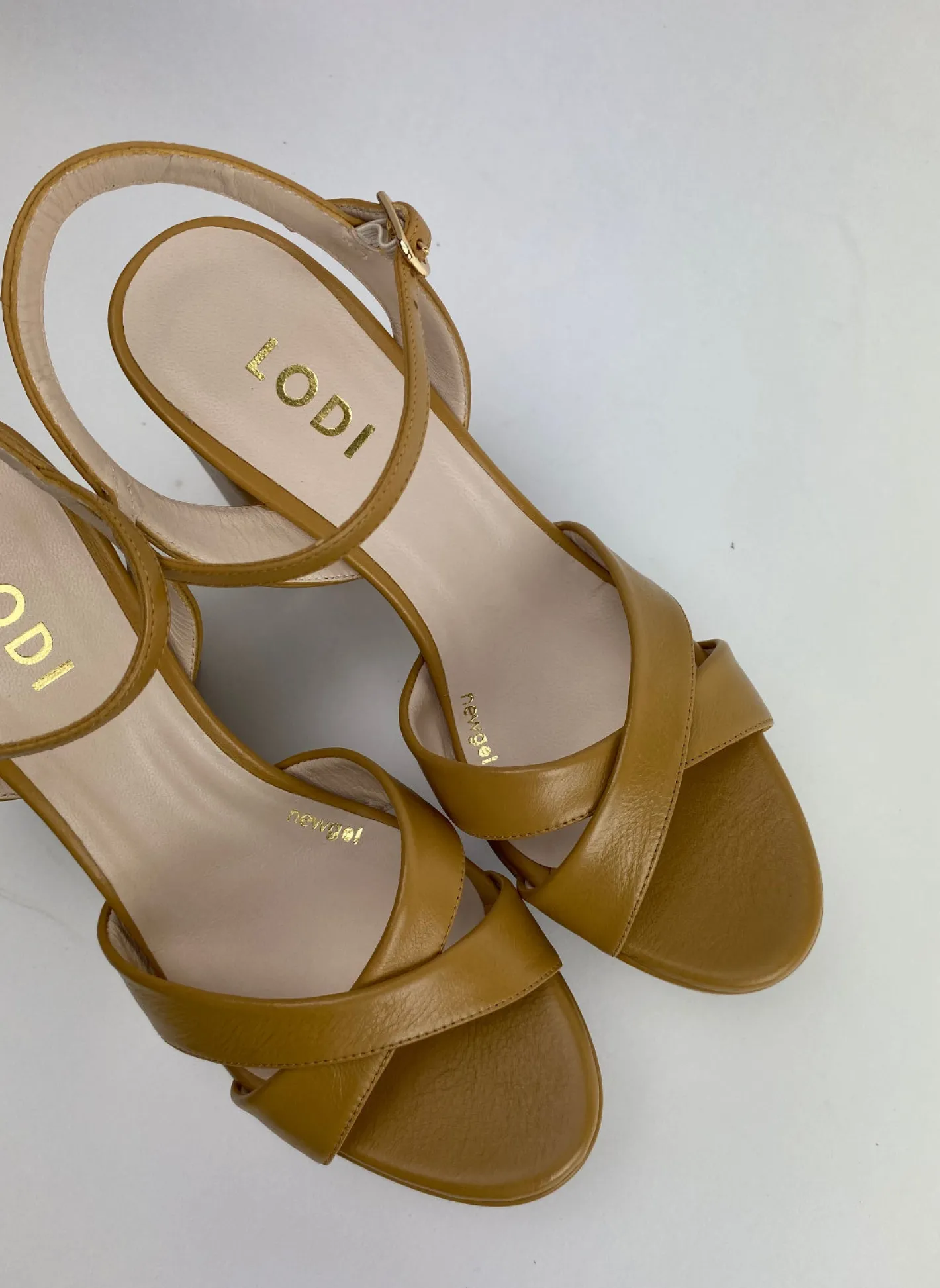 lodi__tister_tan_platform_2.webp Lodi - Tister Tan Platform Sandal