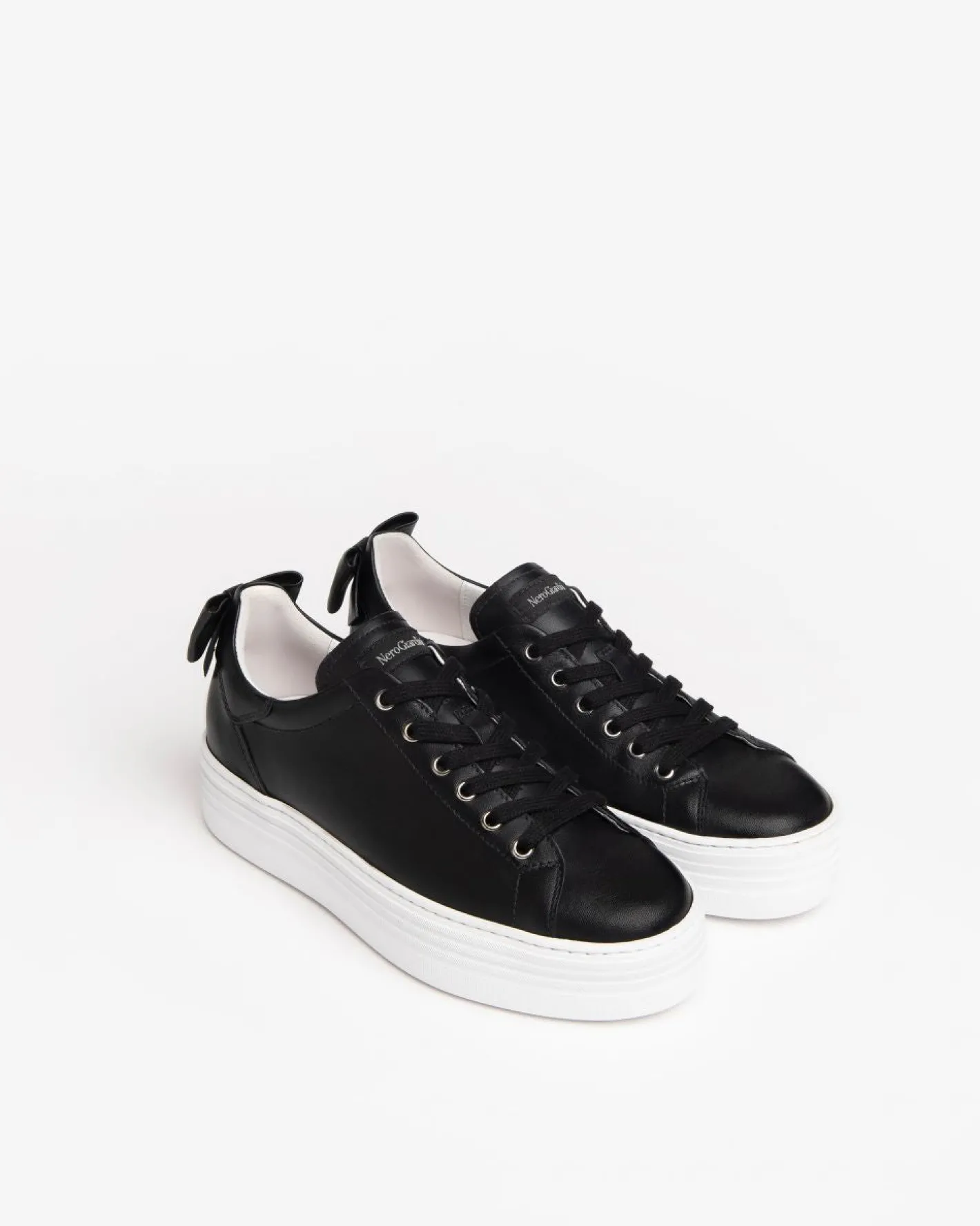nerogiardini__ed_black_bo_1.webp NeroGiardini - E306520D Black Bow Leather Trainer