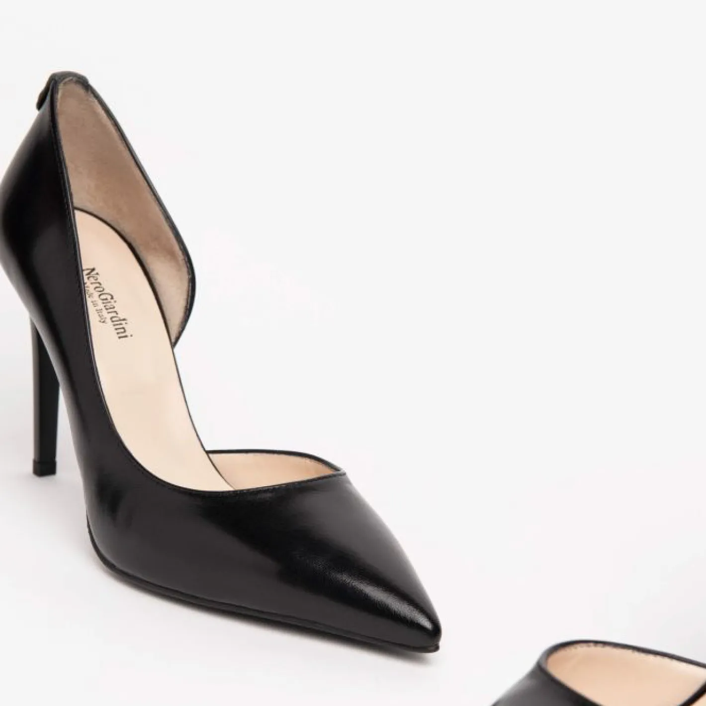 nerogiardini__ede_black_c_3.webp NeroGiardini - E21833DE Black Court Shoe