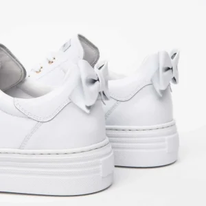 NeroGiardini - White Bow Trainer