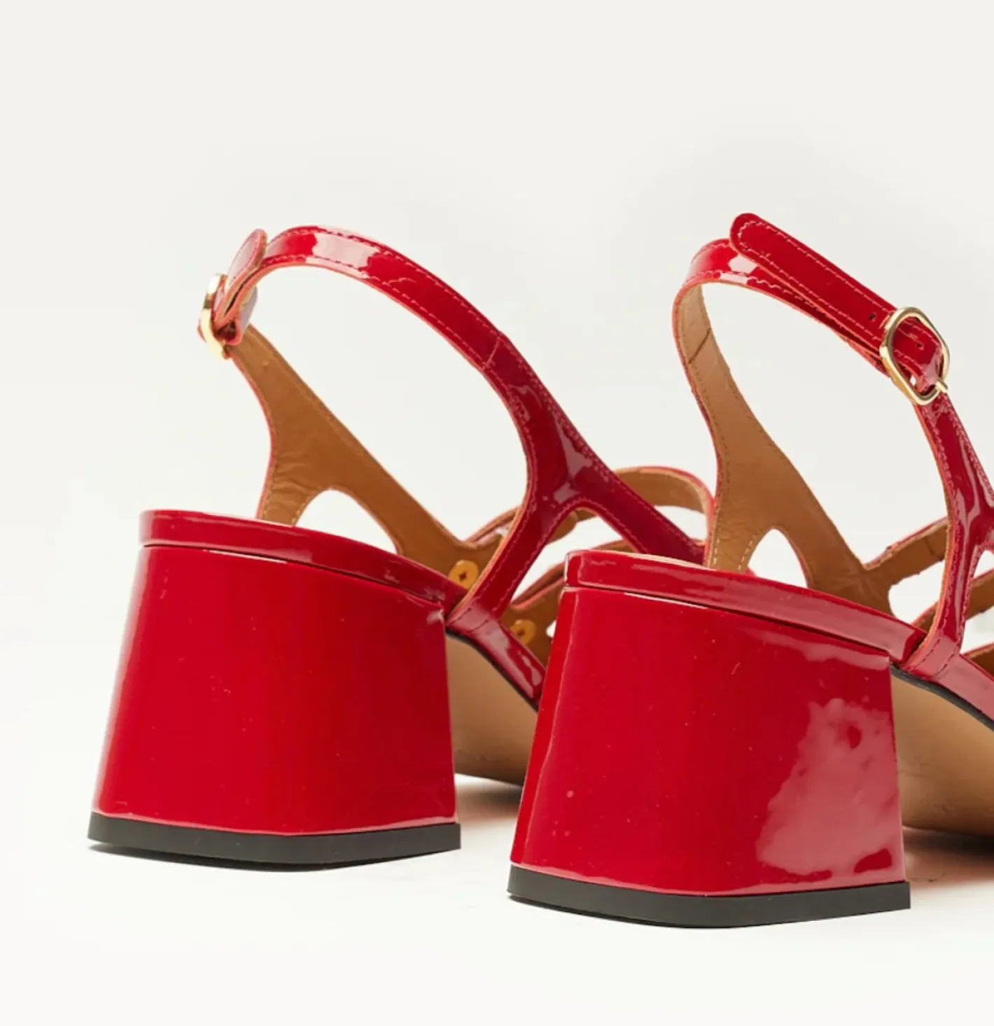 odaje__soline_red_patent__2.webp Odaje - Soline Red Patent Slingback