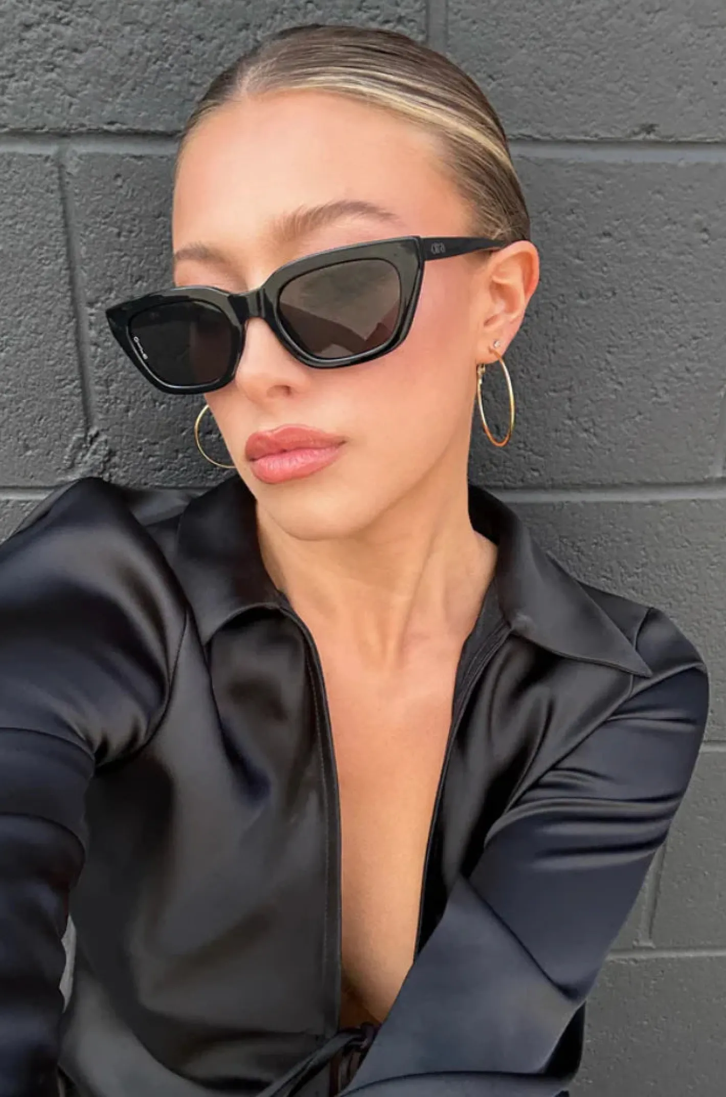 otra__nove_black_sunglass_1.webp Otra - Nove Black Sunglasses