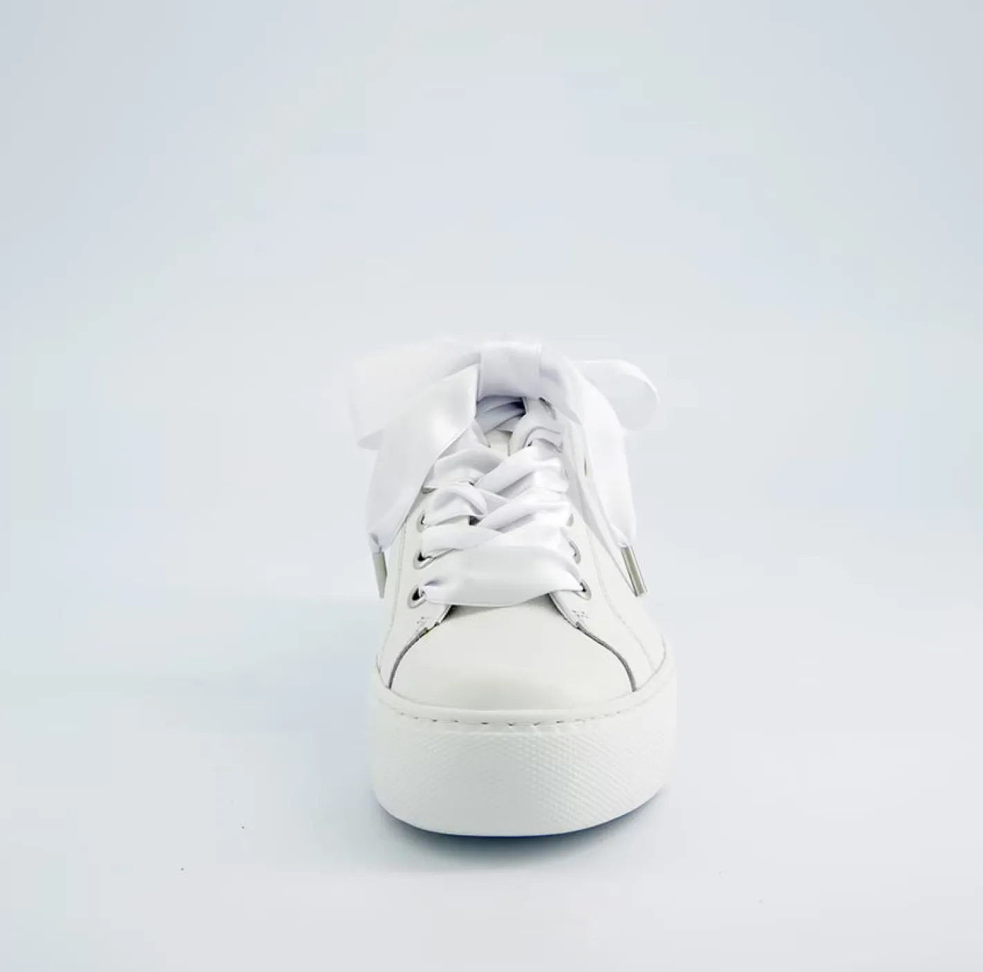paul_green___white_ribbon_1.webp Paul Green - 5520 White Ribbon Lace Trainer