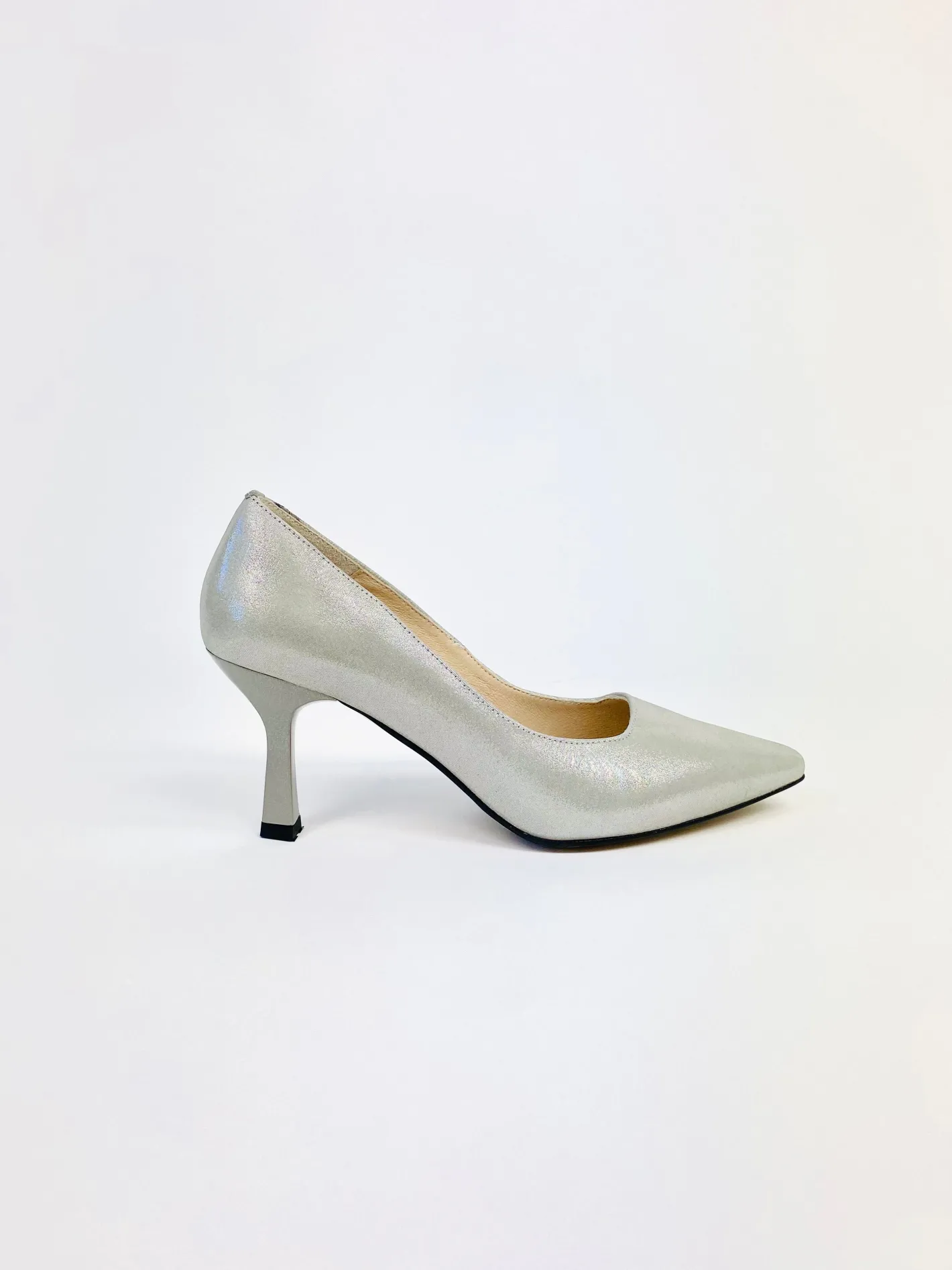 rachels__s_silver_court_s_0.webp Rachels - S8057 Silver Court Shoe
