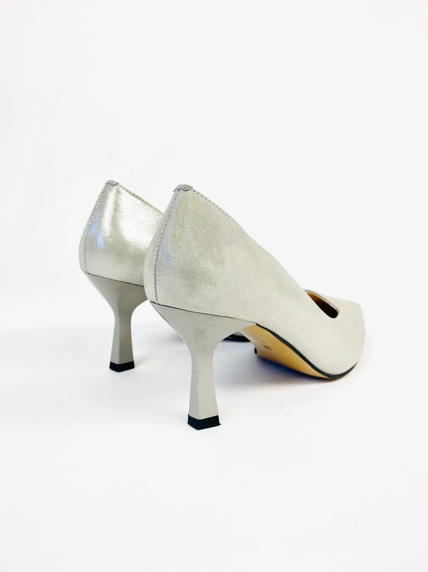 rachels__s_silver_court_s_2.webp Rachels - S8057 Silver Court Shoe