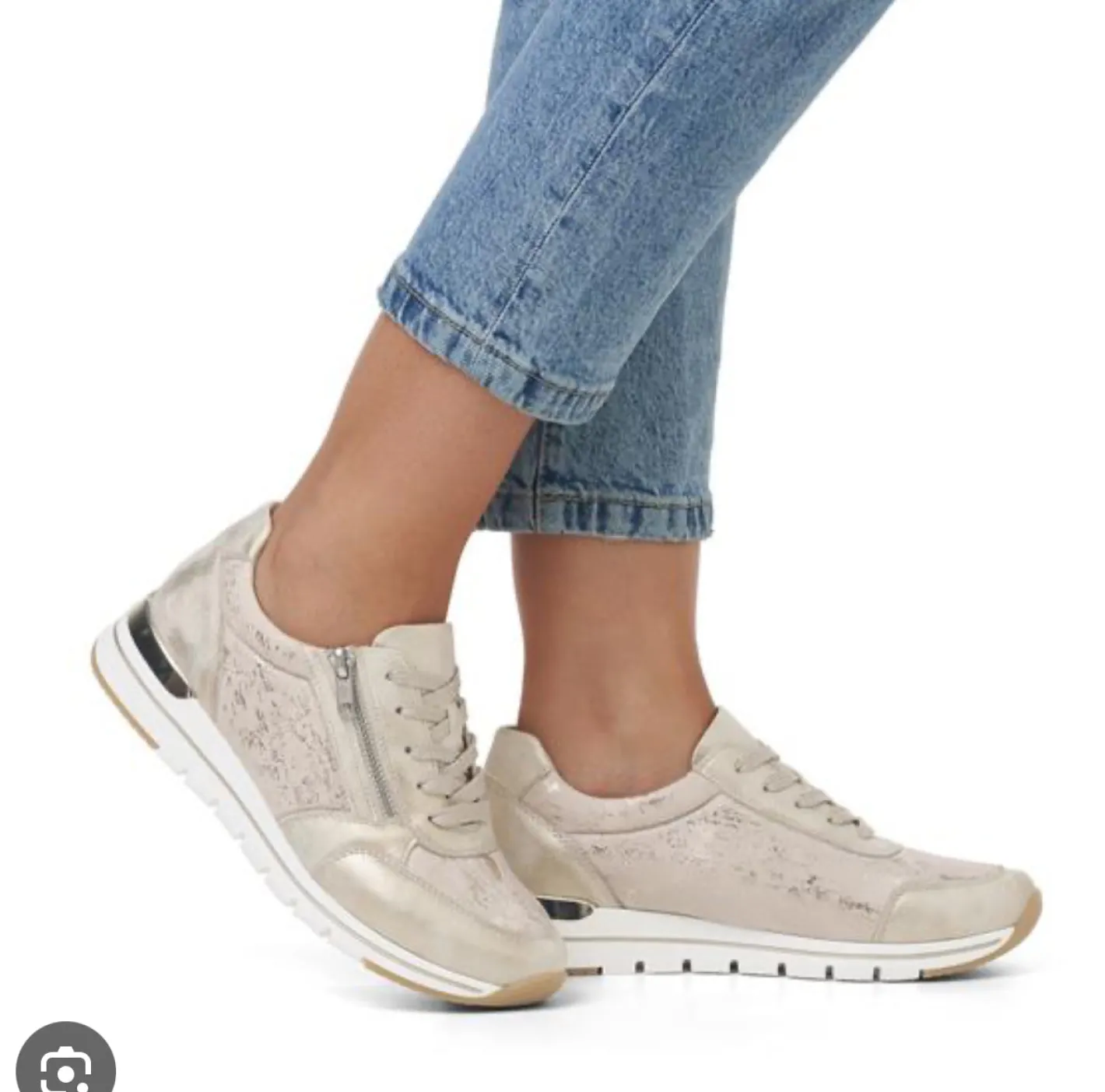 remonte__r_gold_stretch_t_0.webp Remonte - R6700 Gold Stretch Trainer
