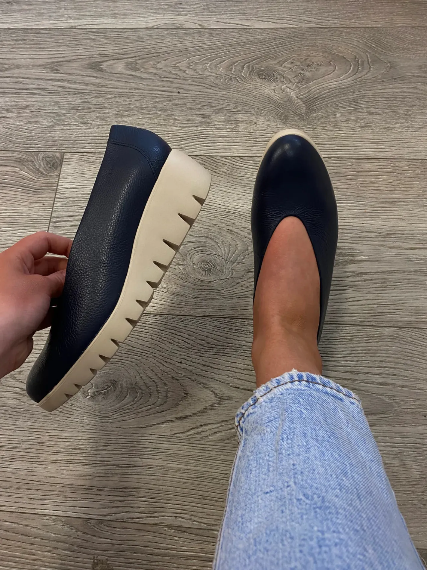 wonders__c_navy_fly_wedge_1.webp Wonders - C-33100 Navy “Fly” Wedge Shoe
