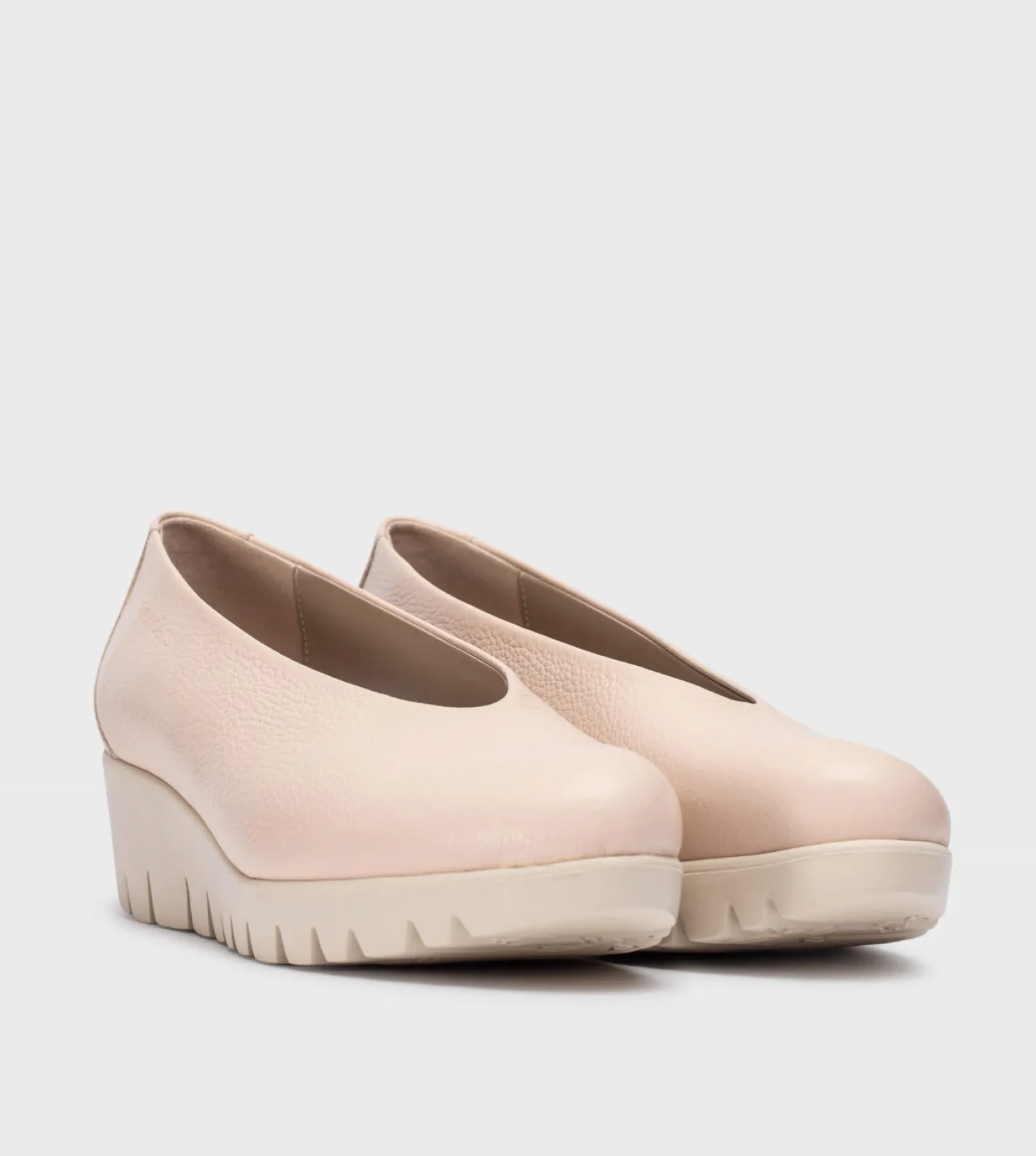wonders__c_nude_wedge_fly_1.webp Wonders - C-33100 Nude Wedge “Fly” Shoe