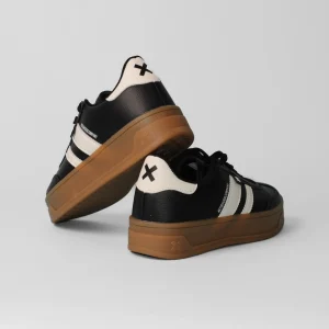 XTI - 143645 Black Platform Trainer